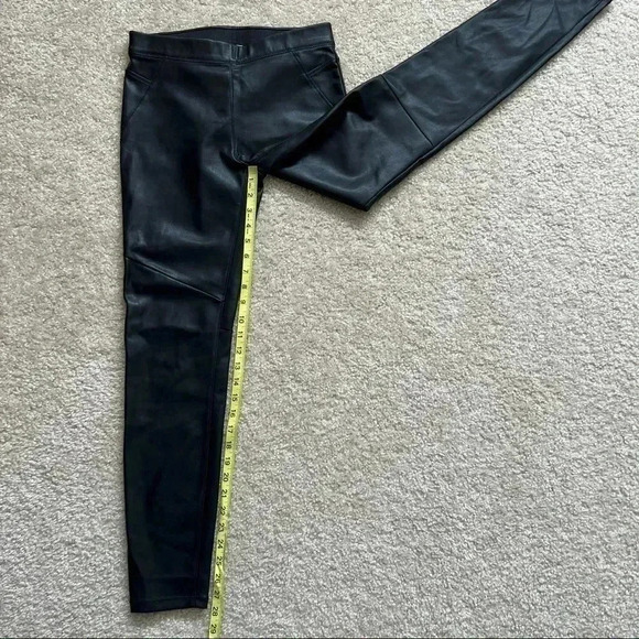 Free People Black Faux Leather Pants Women’s Size 25 Urban Outfitters Polyester - Picture 6 of 16